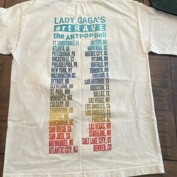 Lady Gaga vintage tshirt. - Picture 2 of 4